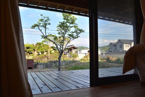 beranda/teres, BED N CHILL Shippoya 七宝屋 in Kanonji beranda/teres, BED N CHILL Shippoya 七宝屋 in Kanonji