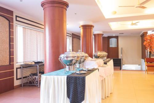 Restaurant, Royal Residency in Kakkanad Restaurant, Royal Residency in Kakkanad