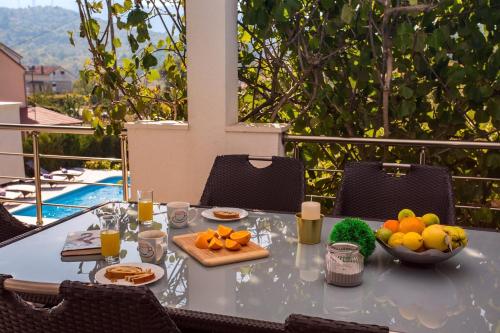 Létesítmények, Villa Golden Garden with 50sqm private pool in Gata Létesítmények, Villa Golden Garden with 50sqm private pool in Gata