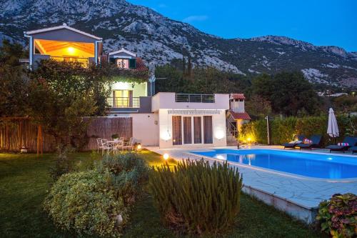 Létesítmények, Villa Golden Garden with 50sqm private pool in Gata Létesítmények, Villa Golden Garden with 50sqm private pool in Gata