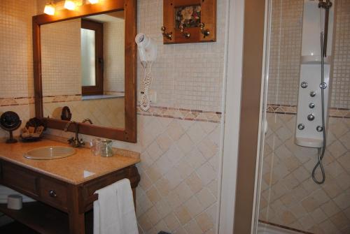 Ванна кімната, Hotel Rural Los Frutales in Лєганес Ванна кімната, Hotel Rural Los Frutales in Лєганес