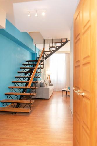 Entrance, Tinos La belle vie in Tinos Entrance, Tinos La belle vie in Tinos