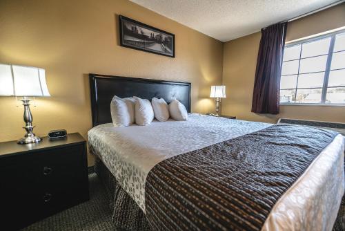 The Stone Castle Hotel & Conference Center in Branson (MO) The Stone Castle Hotel & Conference Center in Branson (MO)