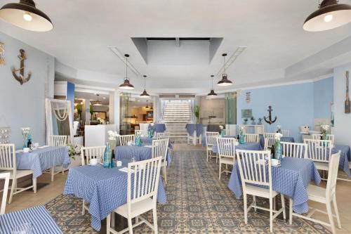 Restaurante, Herbert Samuel The Reef Eilat in Eilat Beach Restaurante, Herbert Samuel The Reef Eilat in Eilat Beach