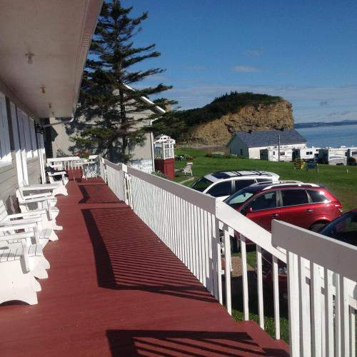 陽台/露台, Hôtel-Motel Rocher Percé (Hotel-Motel Rocher Perce) in 佩爾塞(QC) 陽台/露台, Hôtel-Motel Rocher Percé (Hotel-Motel Rocher Perce) in 佩爾塞(QC)