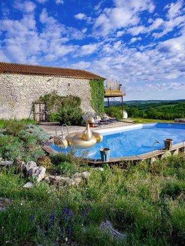 Úszómedence, noct enbulle in Cabrerets Úszómedence, noct enbulle in Cabrerets