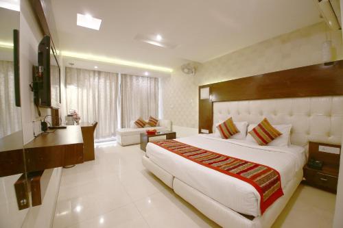 Chambre, Diamond Plaza Hotel in Chandigarh Chambre, Diamond Plaza Hotel in Chandigarh