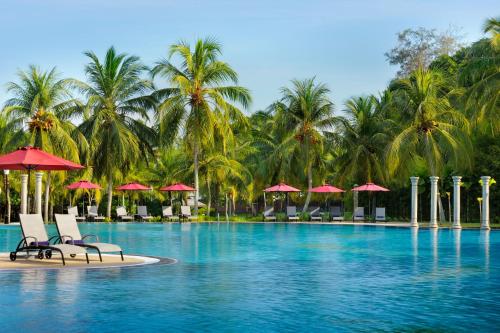 Swimming pool, Thistle Port Dickson Resort in Port Dickson Swimming pool, Thistle Port Dickson Resort in Port Dickson
