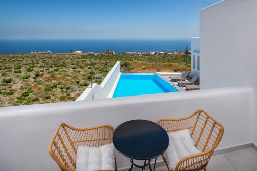 balkon/terras, Seven Suites in Imerovigli balkon/terras, Seven Suites in Imerovigli