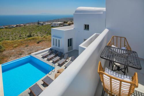 balkon/terras, Seven Suites in Imerovigli balkon/terras, Seven Suites in Imerovigli