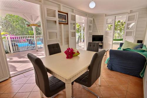 Παροχές, Villa Cattleya 4 chambres, villa avec piscine privée et grande terrasse couverte (Villa Cattleya 4 chambres, villa avec piscine privee et grande terrasse couverte) in Le Vauclin Παροχές, Villa Cattleya 4 chambres, villa avec piscine privée et grande terrasse couverte (Villa Cattleya 4 chambres, villa avec piscine privee et grande terrasse couverte) in Le Vauclin