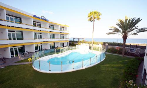 This photo about Apartamentos Arco Iris shared on HyHotel.com