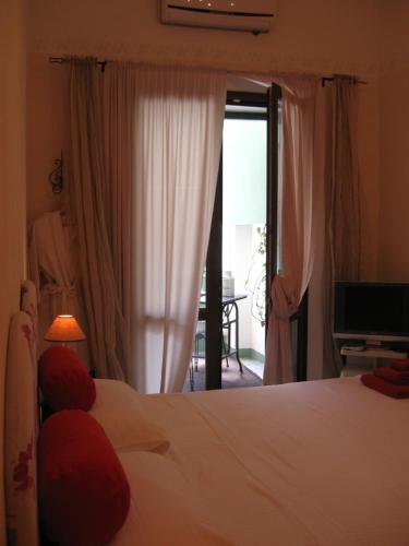 This photo about Artemisia bb shared on HyHotel.com