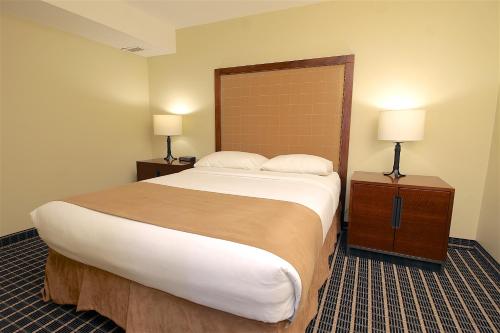 Medicine Hat Suites Hotel
