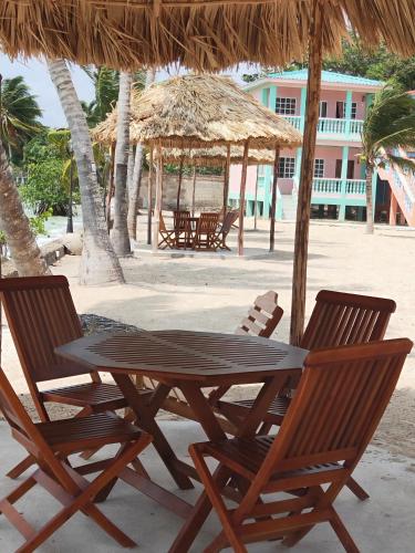 Strand, Sunshine View Hotel and Restaurant in Corozal Strand, Sunshine View Hotel and Restaurant in Corozal