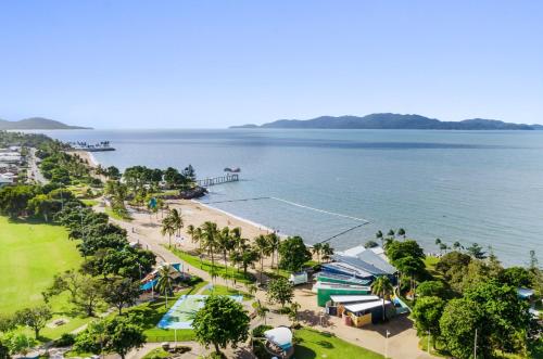 Aquarius On The Beach in Townsville Aquarius On The Beach in Townsville