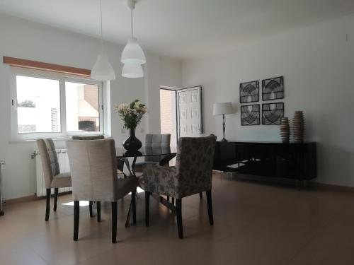 Arrabida Pool Mansion House Lisboa in ปิงเยา โนโว Arrabida Pool Mansion House Lisboa in ปิงเยา โนโว