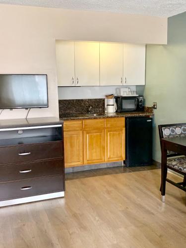 Olive Tree Inn & Suites in San Luis Obispo (CA) Olive Tree Inn & Suites in San Luis Obispo (CA)