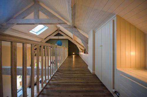 Facilities, Une Odeur de Tilleul in Montbrison Facilities, Une Odeur de Tilleul in Montbrison