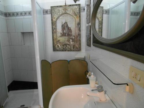 This photo about Abitazione Pigneto B&B shared on HyHotel.com