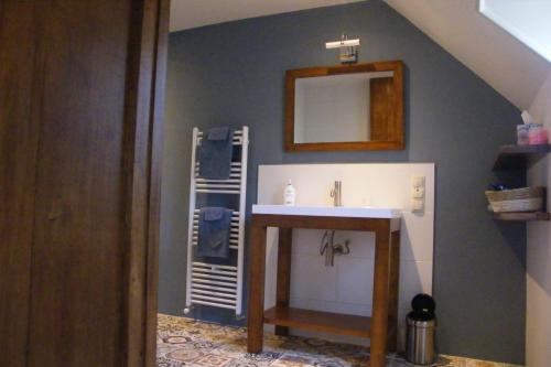 Bathroom, Bij ons op 20 in Nijeveen Bathroom, Bij ons op 20 in Nijeveen