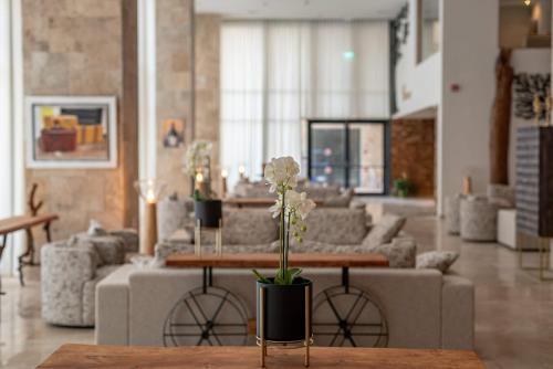 Лоби, Kedem Hotel in Хайфа Лоби, Kedem Hotel in Хайфа