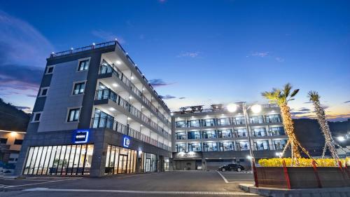 Exterior view, Gold Beach Resort in Yeosu-si Exterior view, Gold Beach Resort in Yeosu-si