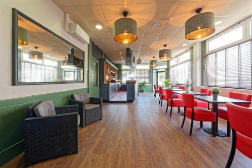 Étterem, Contact Hôtel de la Gare et son restaurant Côte à Côte (Contact Hotel de la Gare et son restaurant Cote a Cote) in Autun Étterem, Contact Hôtel de la Gare et son restaurant Côte à Côte (Contact Hotel de la Gare et son restaurant Cote a Cote) in Autun