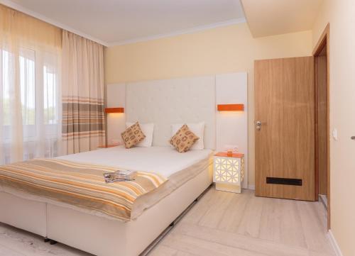 This photo about Serenity Bay Hotel - All Inclusive shared on HyHotel.com