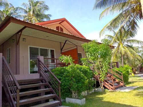 The Ford Sunset Beach Resort near Plage de Hin Kong The Ford Sunset Beach Resort near Plage de Hin Kong