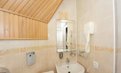 This photo about Hotel Orion shared on HyHotel.com