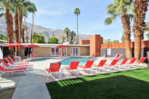 Bearfoot Inn - Clothing Optional Hotel for Gay Men Hotel