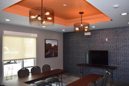Tárgyalóterem/bálterem, LaQuinta Inn & Suites by Wyndham San Bernardino in San Bernardino (Kalifornia) Tárgyalóterem/bálterem, LaQuinta Inn & Suites by Wyndham San Bernardino in San Bernardino (Kalifornia)