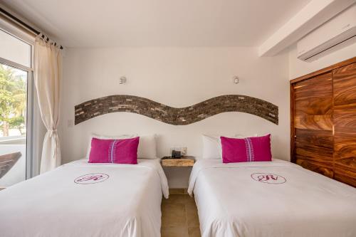 Guestroom, Hotel Rockaway in Puerto Escondido Guestroom, Hotel Rockaway in Puerto Escondido