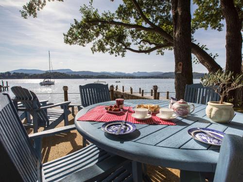 Lakeside Cottage in Ecclerigg Lakeside Cottage in Ecclerigg