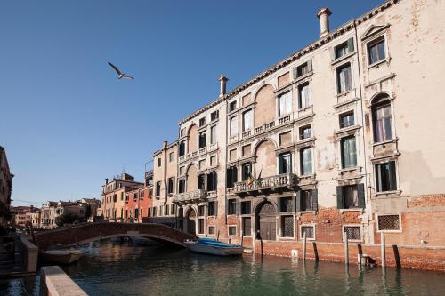 Appartamenti Palazzo Foscarini . - image 4