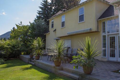 格尼勒住宿加早餐旅館 (Genelle House B&B Guest House) in 真奈爾 (BC) 格尼勒住宿加早餐旅館 (Genelle House B&B Guest House) in 真奈爾 (BC)