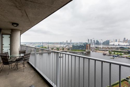 Balcony/terrace, Premium Excel 3 & 2 Bedrooms in Canary Wharf Balcony/terrace, Premium Excel 3 & 2 Bedrooms in Canary Wharf