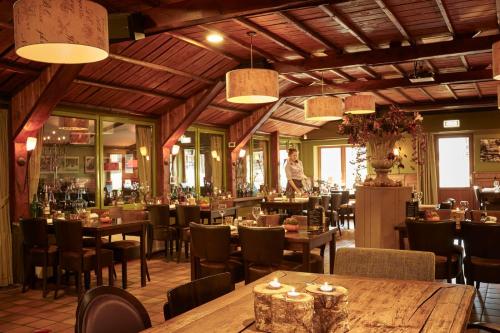 Restaurante, Chalet Descansar op de Veluwe in Beekbergen Restaurante, Chalet Descansar op de Veluwe in Beekbergen