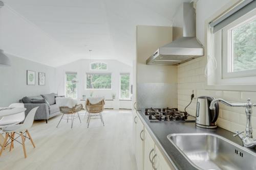 Cocina, Chalet Descansar op de Veluwe in Beekbergen Cocina, Chalet Descansar op de Veluwe in Beekbergen