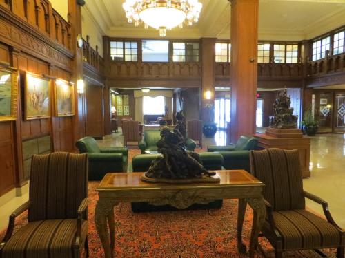 Lobby, Missouri Athletic Club in St. Louis (MO) Lobby, Missouri Athletic Club in St. Louis (MO)
