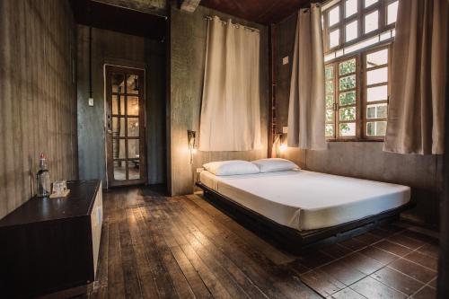 The Flying Fish Hostel in Dumaguete The Flying Fish Hostel in Dumaguete