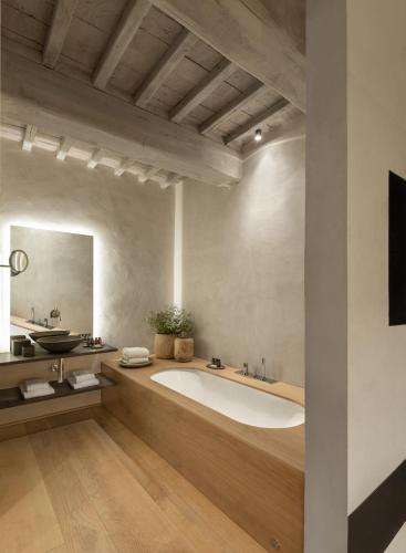 This photo about Badia di Pomaio shared on HyHotel.com