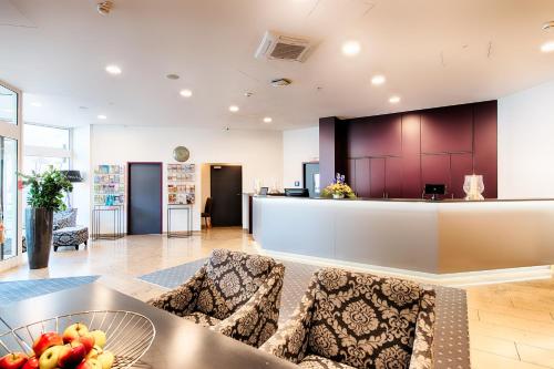 Lobby, ACHAT Hotel Neustadt an der Weinstraße in Neustadt an der Weinstrasse Lobby, ACHAT Hotel Neustadt an der Weinstraße in Neustadt an der Weinstrasse