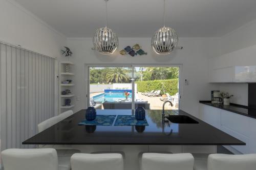 ห้องครัว, Rocha Brava Village Resort in คาวีโร ห้องครัว, Rocha Brava Village Resort in คาวีโร