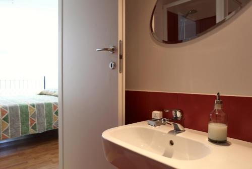 This photo about DormidaMe shared on HyHotel.com