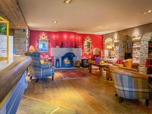 Pub/lounge, Peak Edge Hotel in Ashover Pub/lounge, Peak Edge Hotel in Ashover
