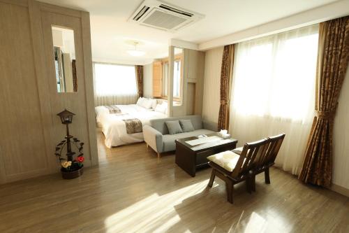 This photo about Incheon Prince Hotel shared on HyHotel.com