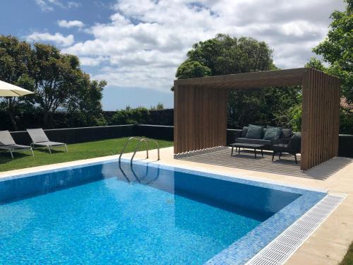 สระว่ายน้ำ, Quinta de Santa Clara in เซาร็อก สระว่ายน้ำ, Quinta de Santa Clara in เซาร็อก