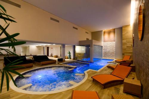 Vogal Luxury Beach Hotel & SPA - image 10